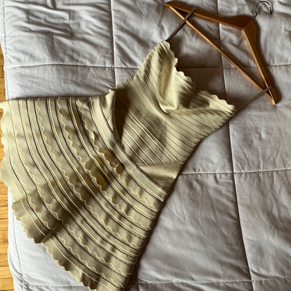 Herve Leger Dresses & Skirts - Herve Leger A-Line Phoebe Scalloped Dress